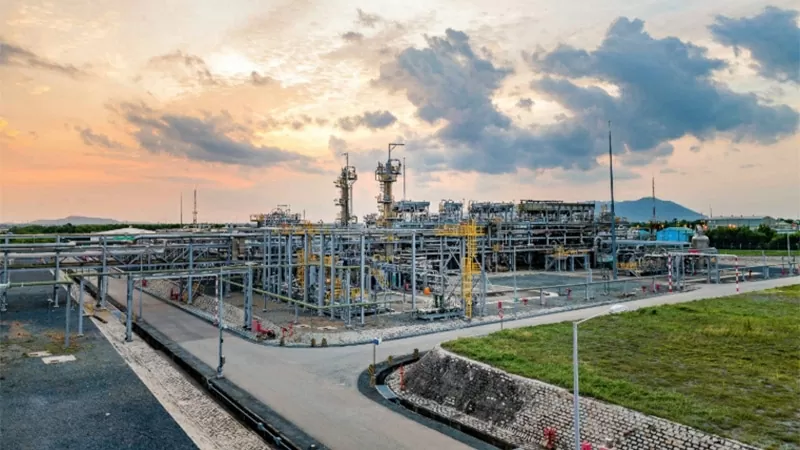 Nhà máy Xử lý khí Dinh Cố – công trình khoa học công nghệ trọng điểm của PV GAS, góp phần bảo đảm an ninh năng lượng quốc gia và phát triển bền vững ngành công nghiệp khí Việt Nam.