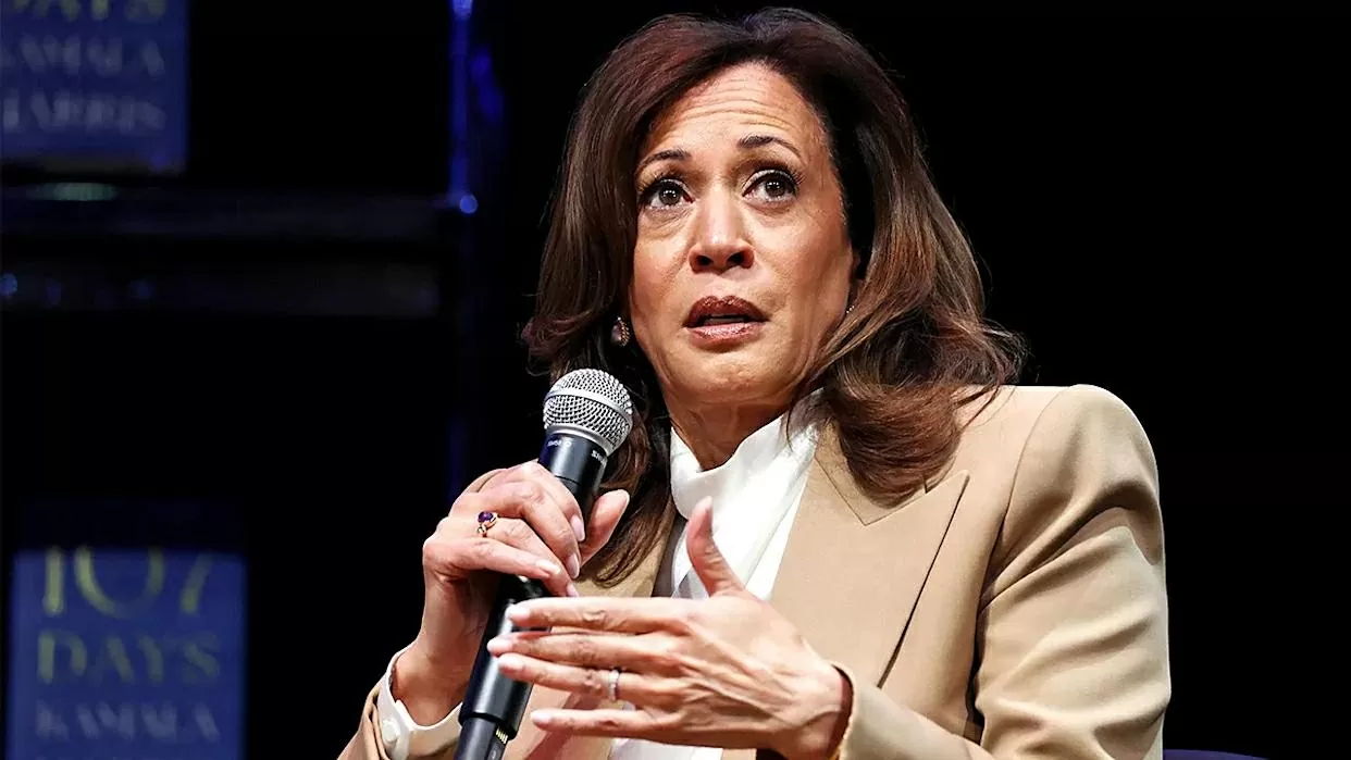 Cựu Phó Tổng thống Mỹ Kamala Harris phát biểu tại Nhà hát Wiltern ở Los Angeles, California, ngày 29/9). (Nguồn: Fox News)