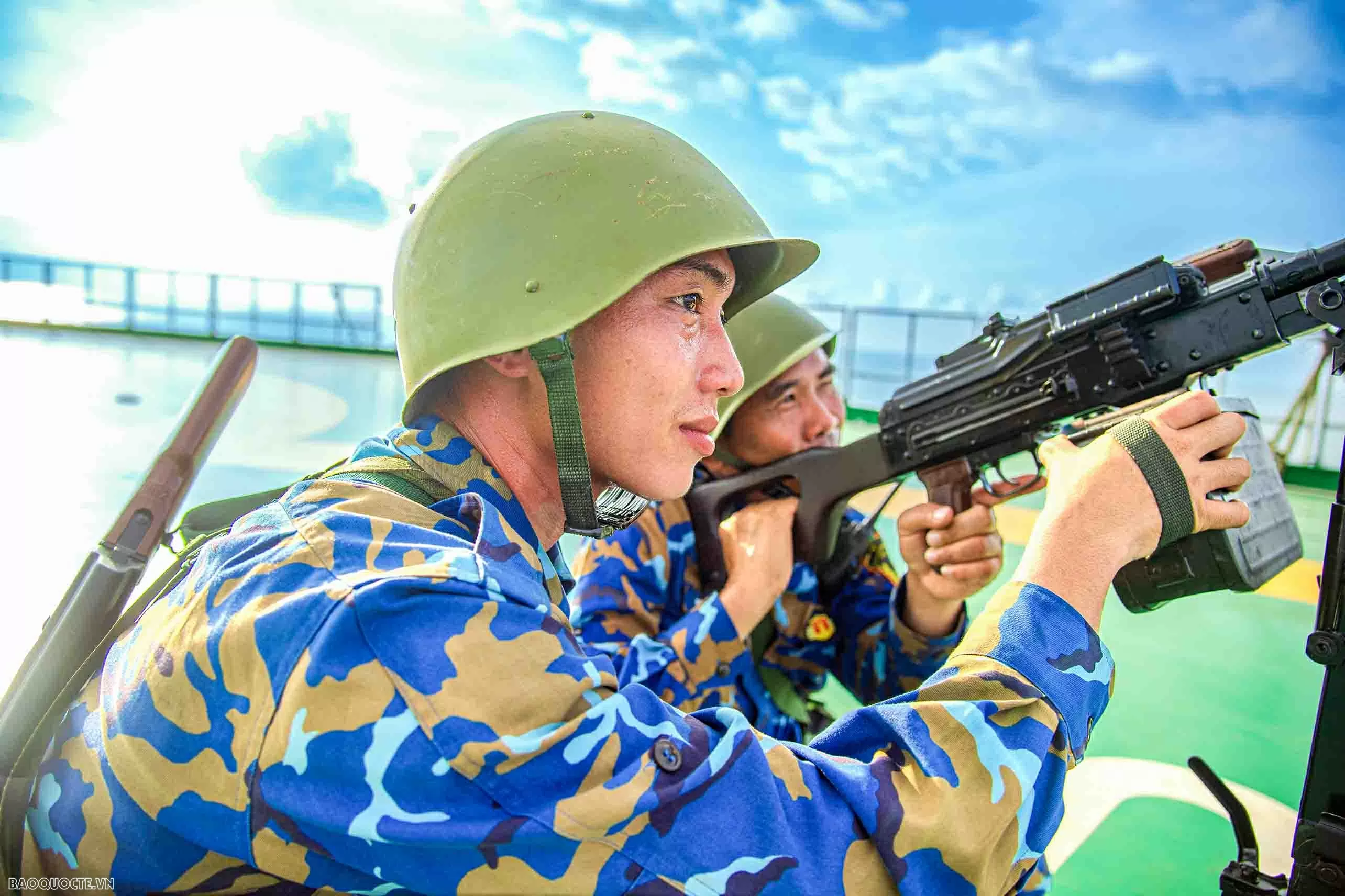 Chuyện những chàng lính trẻ nhà giàn DK1 (Kỳ 1) Chuyện những chàng lính trẻ nhà giàn DK1 (Kỳ 1)