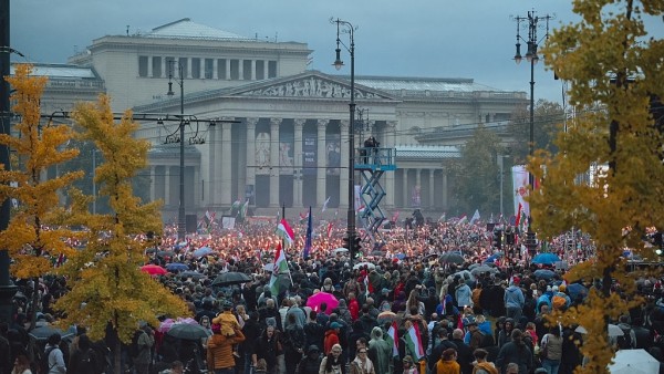 Biểu tình bùng phát ở thủ đô Budapest, đòi thủ tướng từ chức