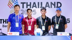 HLV Kim Sang-sik: Quyết tâm vượt bán kết SEA Games