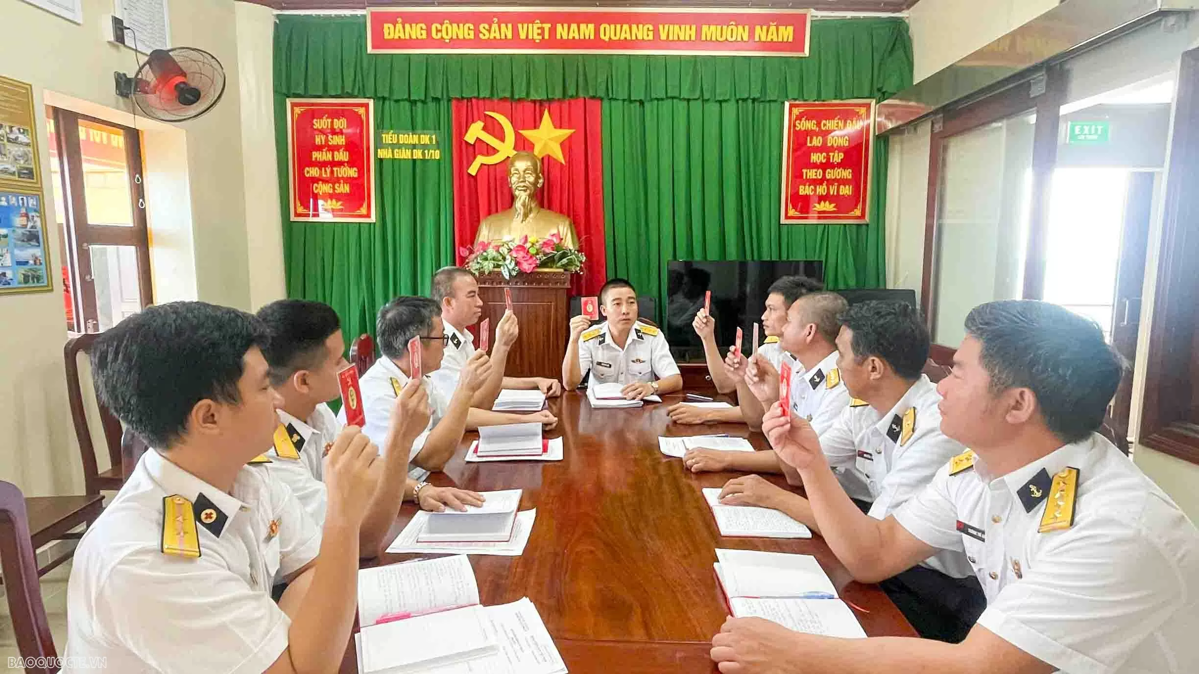 Điều trân quý từ Nhà giàn DK1 nơi đầu sóng, ngọn gió Điều trân quý từ Nhà giàn DK1 nơi đầu sóng, ngọn gió
