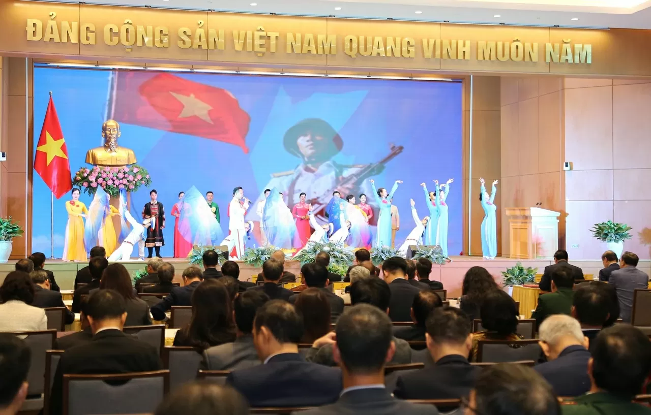 Lễ kỷ niệm 50 năm thành lập Ủy ban Biên giới quốc gia và đón nhận Huân chương Lao động hạng Nhất: Tự hào với sứ mệnh thiêng liêng Lễ kỷ niệm 50 năm thành lập Ủy ban Biên giới quốc gia và đón nhận Huân chương Lao động hạng Nhất: Tự hào với sứ mệnh thiêng liêng