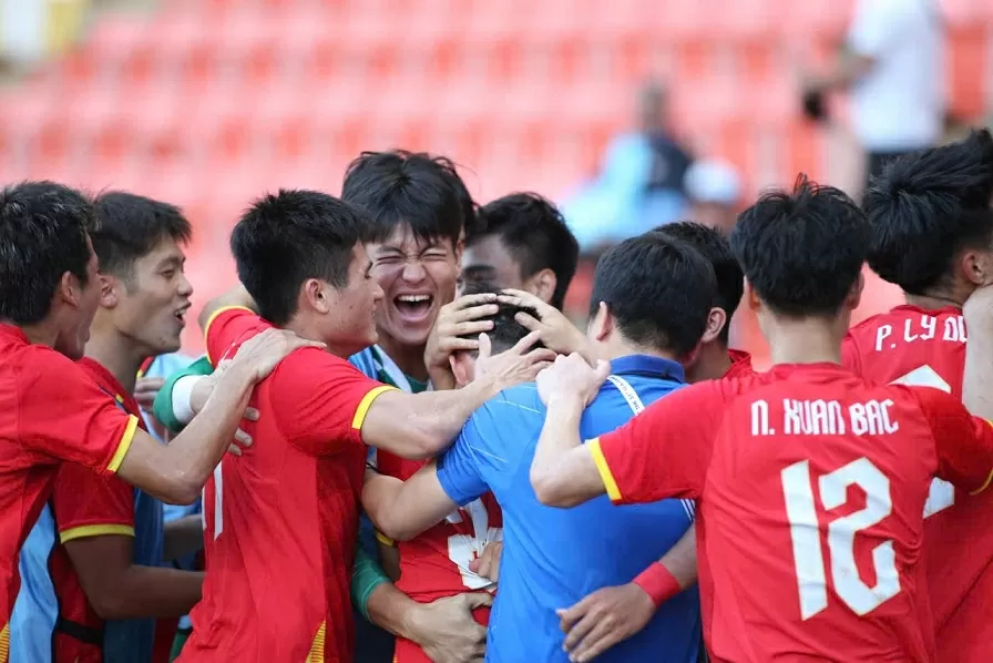 Vượt qua U22 Philippines, U22 Việt Nam hiên ngang vào chung kết bóng đá nam SEA Games 33