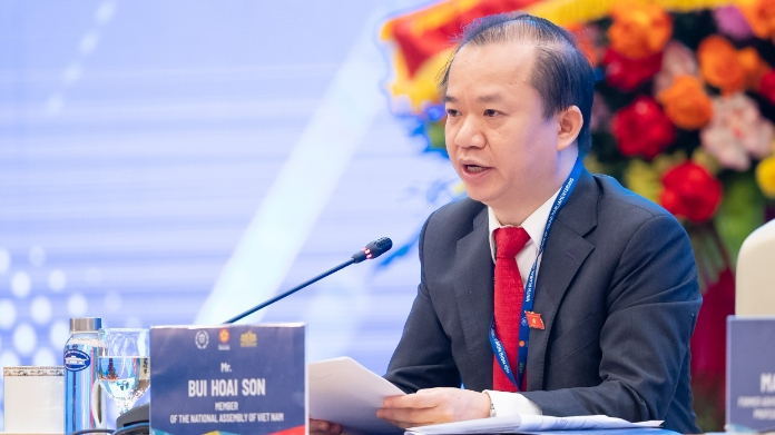 Nguy cơ từ tin giả AI và trách nhiệm của xã hội