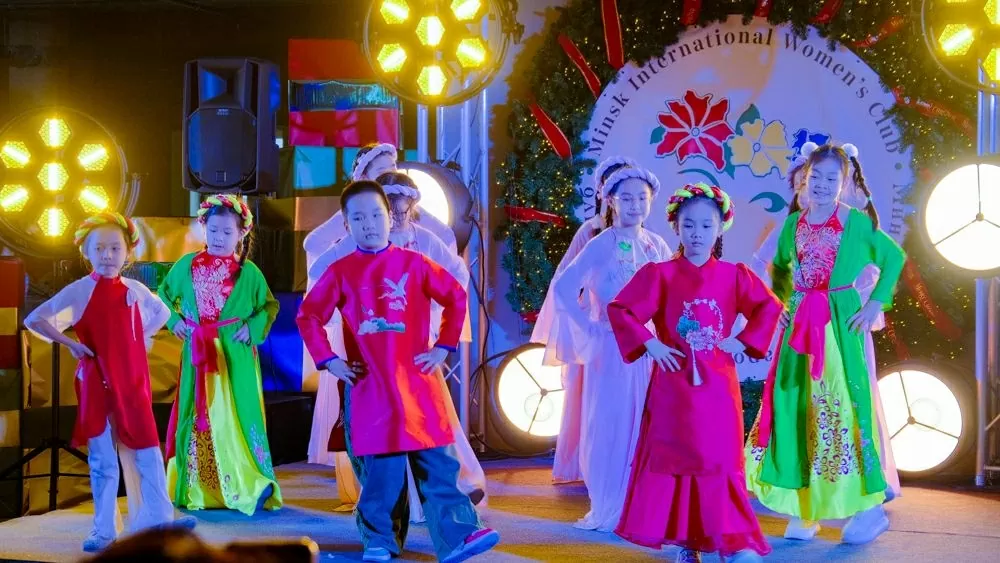 Việt Nam tham gia Hội chợ Giáng sinh từ thiện quốc tế Minsk 2025