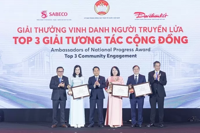 Công bố top 15 Gương mặt truyền lửa, khép lại chiến dịch '150 năm Di sản vươn cao' Công bố top 15 Gương mặt truyền lửa, khép lại chiến dịch '150 năm Di sản vươn cao'