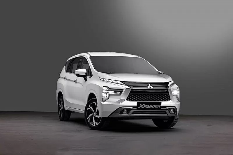Top 10 xe ô tô động cơ đốt trong bán chạy nhất tháng 11/2025: Mitsubishi Xpander giữ vững ‘ngôi vương’.