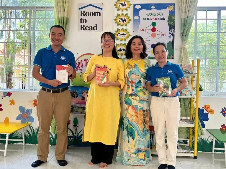 5107: Văn chương từ thế giới trở về quê nhà