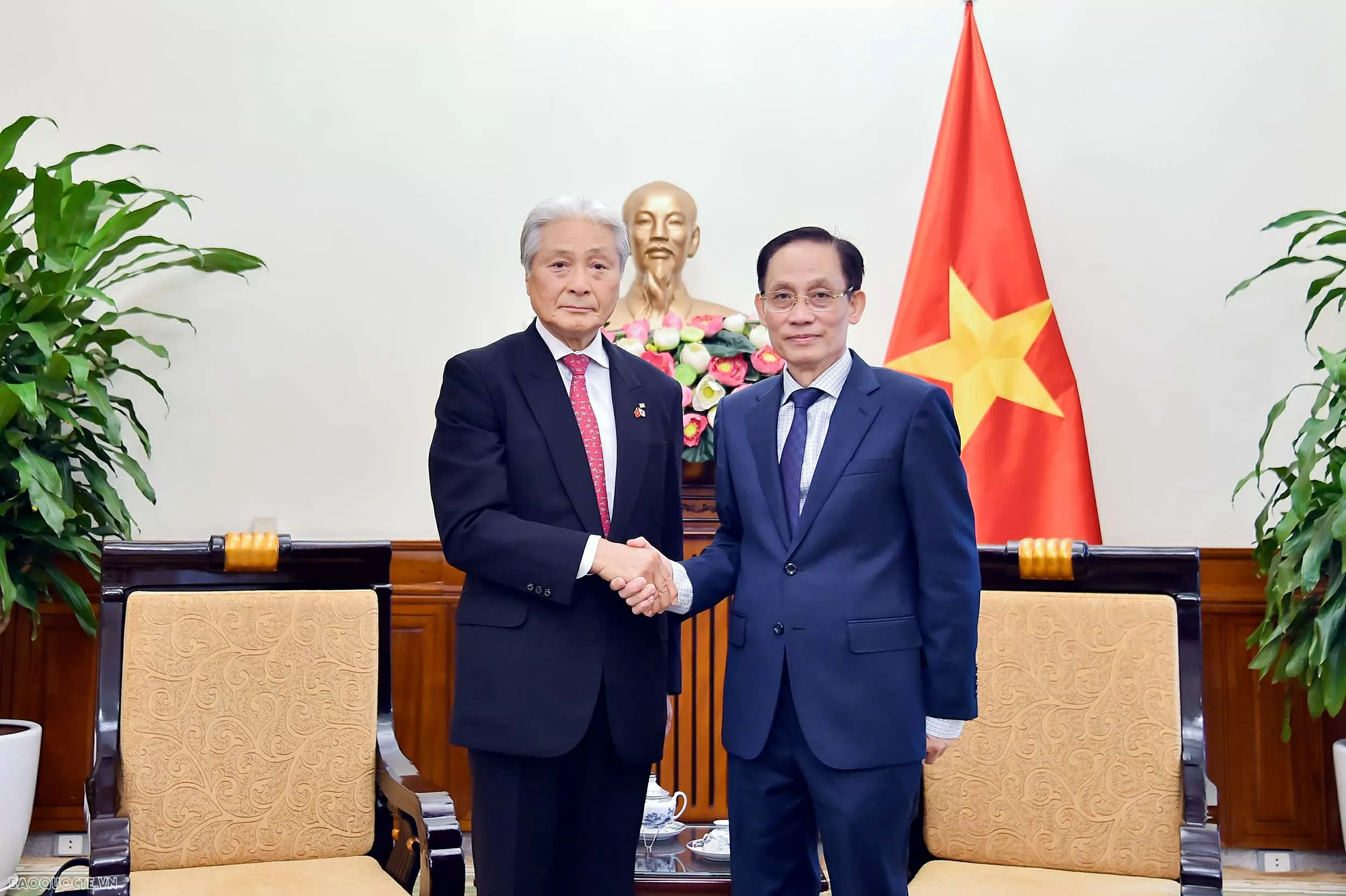 Bộ trưởng Ngoại giao Lê Hoài Trung tiếp Thống đốc tỉnh Tochigi (Nhật Bản) Bộ trưởng Ngoại giao Lê Hoài Trung tiếp Thống đốc tỉnh Tochigi (Nhật Bản)