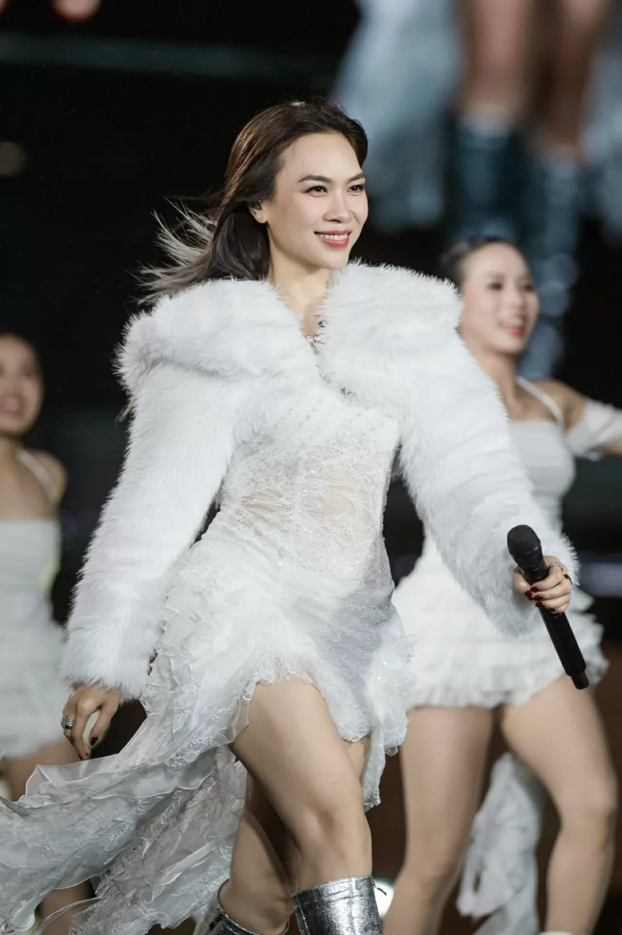 Sắc vóc ca sĩ Mỹ Tâm