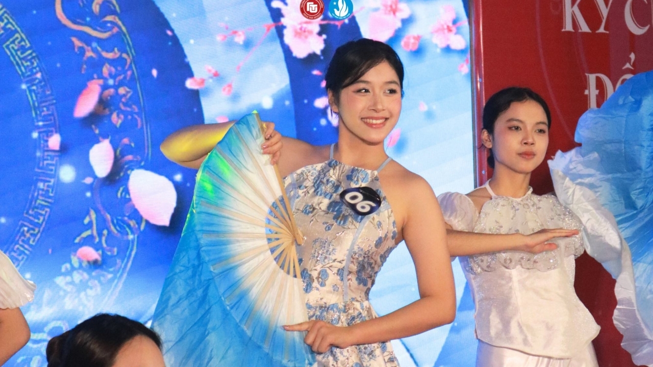 Rực rỡ nét đẹp và tài năng vòng khi sơ khảo Duyên dáng Ngoại thương