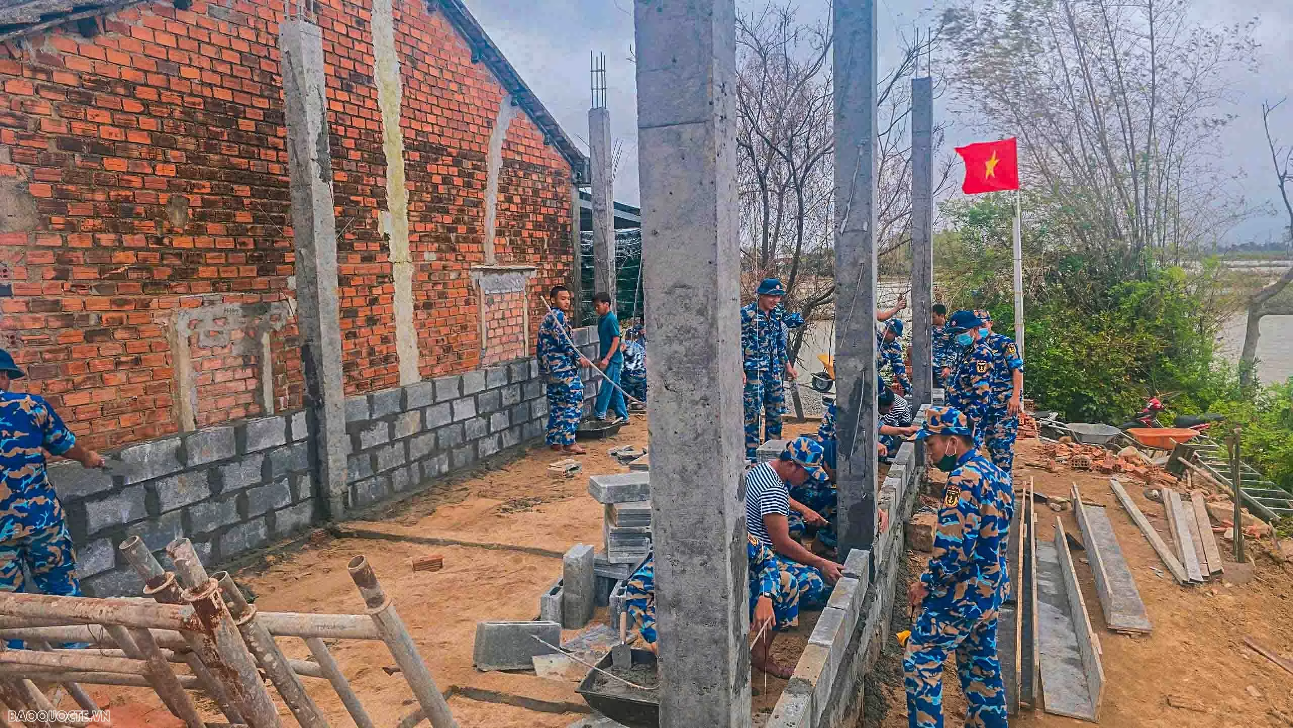 Chiến dịch Quang Trung: Dấu ấn của Vùng 4 Hải quân sau mưa lũ Chiến dịch Quang Trung: Dấu ấn của Vùng 4 Hải quân sau mưa lũ