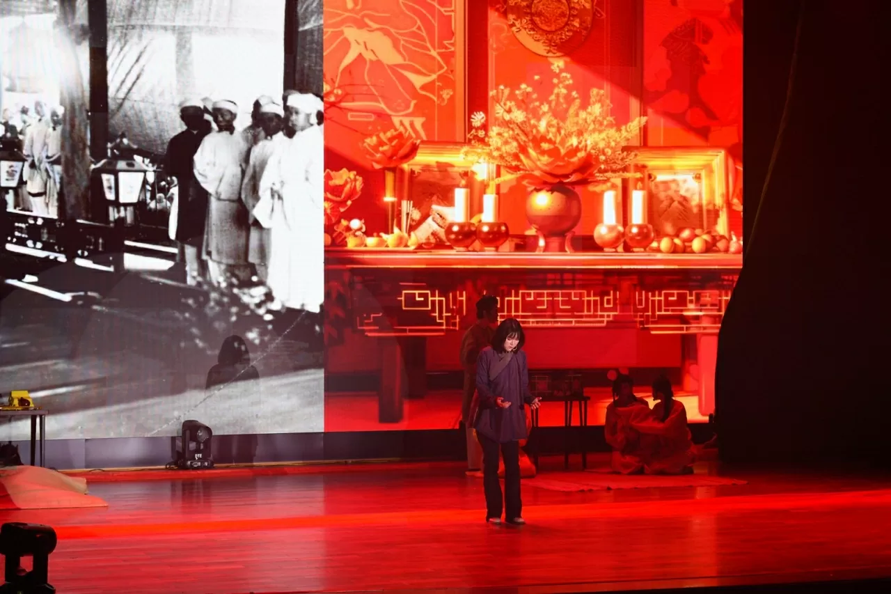 'Đông Hồ thế sự': Lời giải mã di sản đầy kiêu hãnh của người trẻ