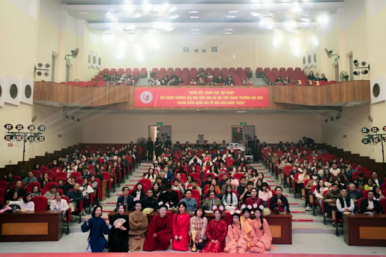'Đông Hồ thế sự': Lời giải mã di sản đầy kiêu hãnh của người trẻ 'Đông Hồ thế sự': Lời giải mã di sản đầy kiêu hãnh của người trẻ