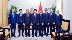 Ủy viên Trung ương Đảng, Thứ trưởng Ngoại giao Nguyễn Mạnh Cường tiếp Tổng Lãnh sự Lào tại Đà Nẵng