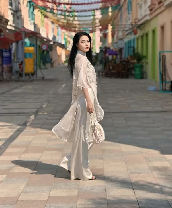 Hồng Minh - người giúp phụ nữ tìm lại chính mình qua từng điệu nhảy Hồng Minh - người giúp phụ nữ tìm lại chính mình qua từng điệu nhảy