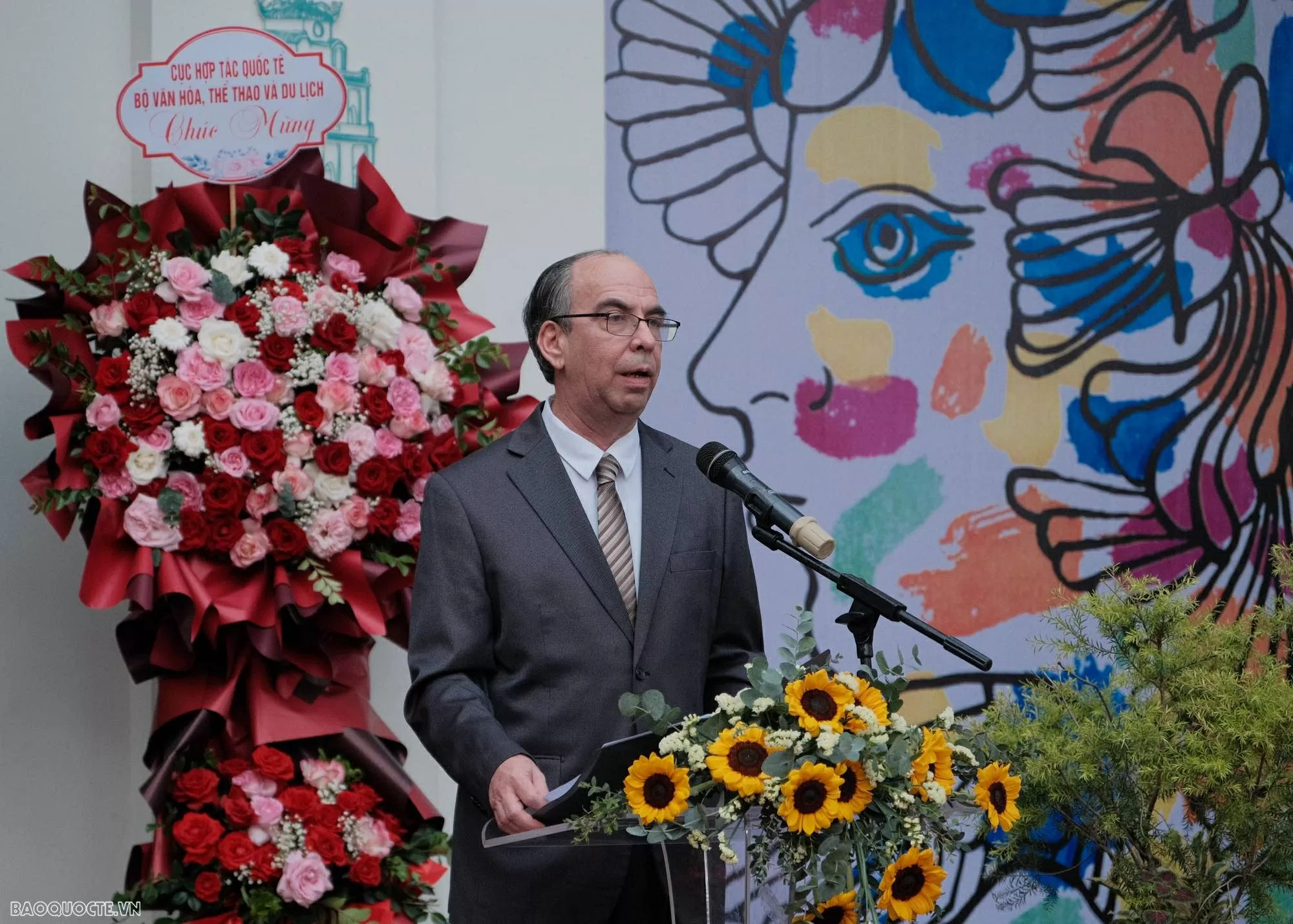 Triển lãm Cuba-Mỹ Latinh qua các bức tranh: Khi hội họa song hành cùng ngoại giao văn hóa Triển lãm Cuba-Mỹ Latinh qua các bức tranh: Khi hội họa song hành cùng ngoại giao văn hóa