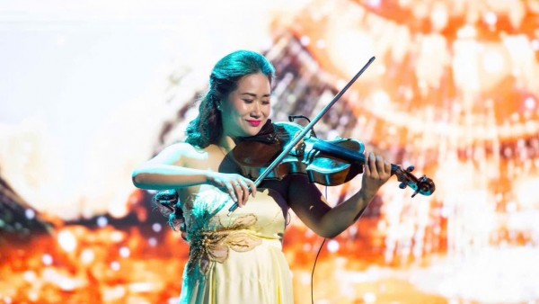 Nghệ sĩ viola quốc tế Nguyệt Thu mang tiếng đàn lan tỏa yêu thương