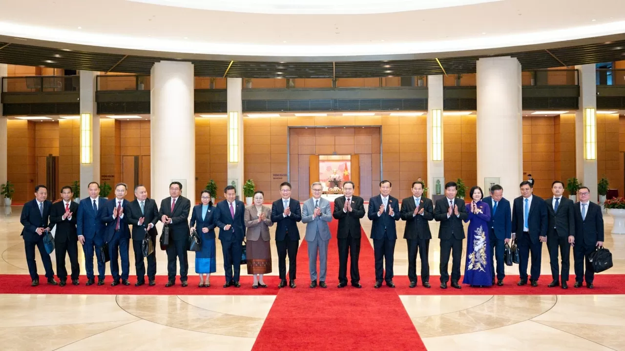 Chủ tịch Quốc hội Trần Thanh Mẫn tiếp Bộ trưởng Ngoại giao Lào