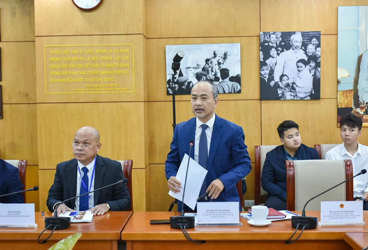 Tôn vinh tinh thần sáng tạo khoa học của người trẻ Việt Nam tại Australia Tôn vinh tinh thần sáng tạo khoa học của người trẻ Việt Nam tại Australia