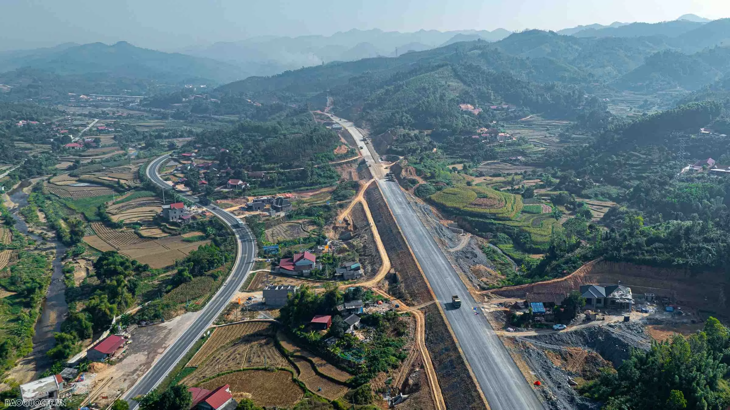 Công trường cao tốc Hữu Nghị-Chi Lăng cận ngày thông tuyến nnn