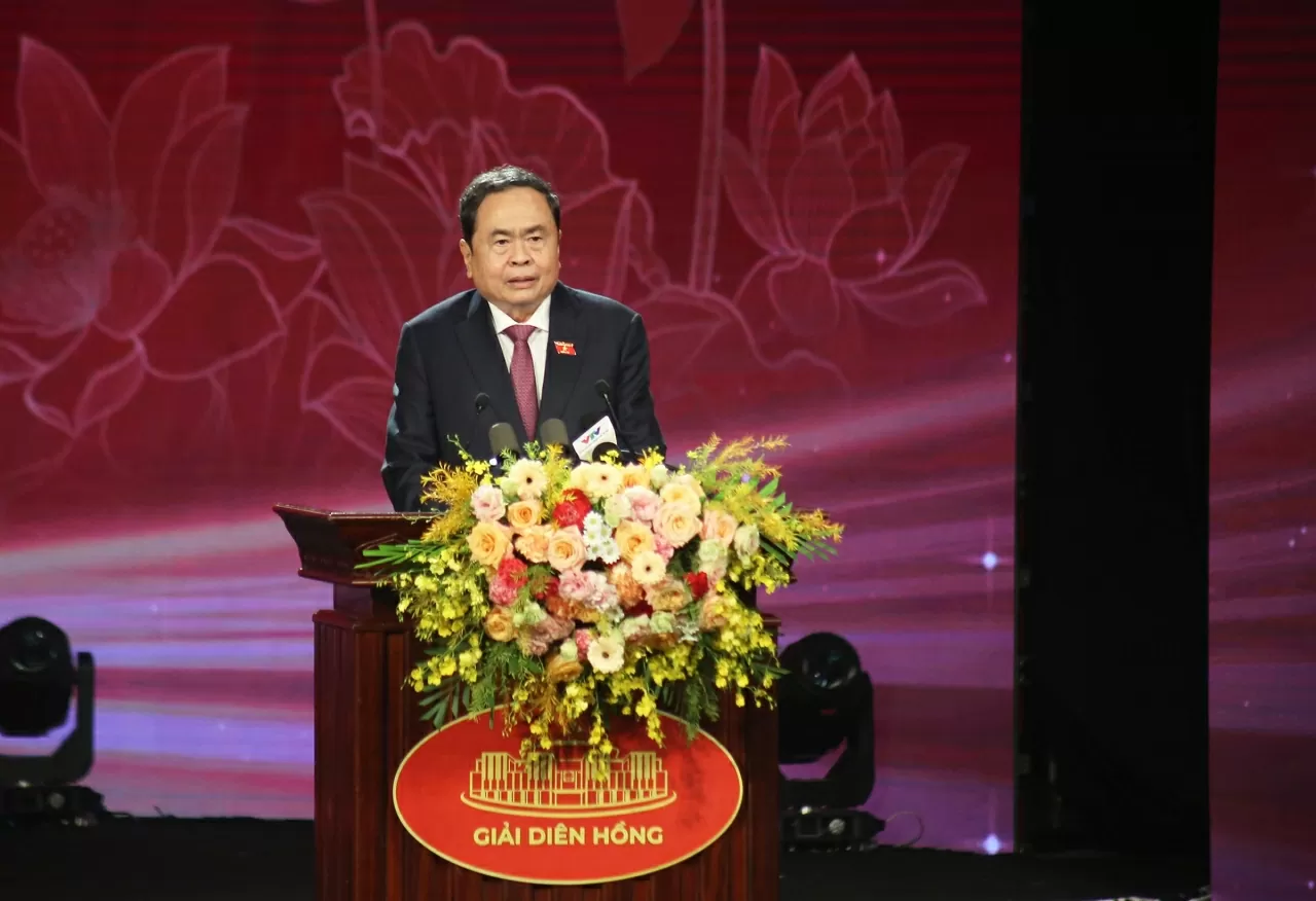 Chủ tịch Quốc hội Trần Thanh Mẫn phát biểu tại Lễ trao giải. (Ảnh: Thành Long) Chủ tịch Quốc hội Trần Thanh Mẫn phát biểu tại Lễ trao giải. (Ảnh: Thành Long)