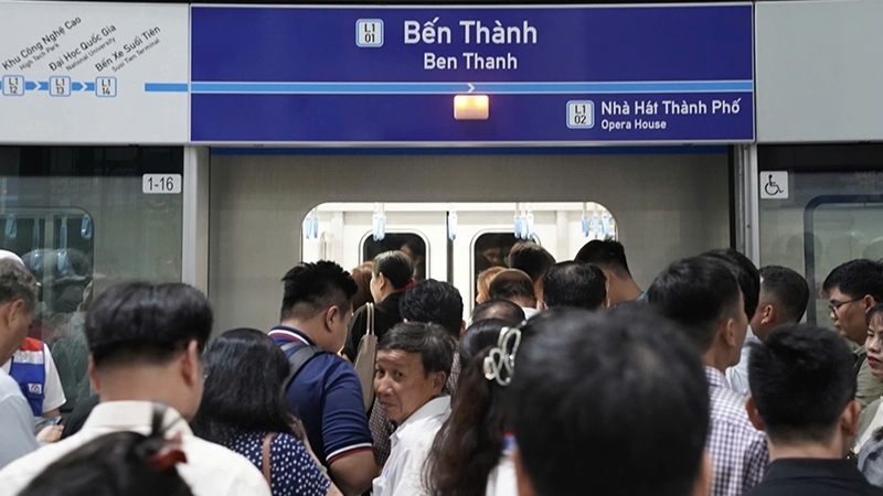 Metro số 1 TP.HCM đón gần 19 triệu lượt khách sau một năm vận hành