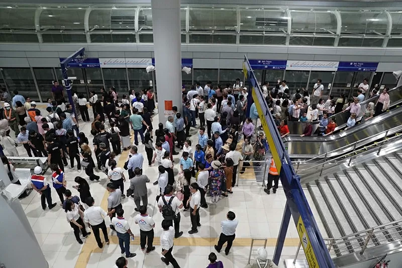 Metro số 1 TP.HCM đón gần 19 triệu lượt khách sau một năm vận hành Metro số 1 TP.HCM đón gần 19 triệu lượt khách sau một năm vận hành