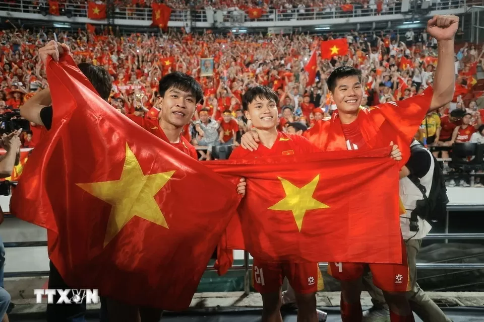 Những khoảnh khắc cầu thủ U22 Việt Nam vui mừng trong lễ nhận Huy chương Vàng SEA Games 33 Những khoảnh khắc cầu thủ U22 Việt Nam vui mừng trong lễ nhận Huy chương Vàng SEA Games 33
