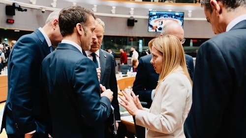 Các nhà lãnh đạo EU trấn an nhau vì chọn cách cùng vay nợ để hỗ trợ Ukraine, số phận tài sản Nga bị phong tỏa ra sao?