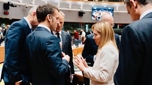 Các nhà lãnh đạo EU trấn an nhau vì chọn cách cùng vay nợ để hỗ trợ Ukraine, số phận tài sản Nga bị phong tỏa ra sao?