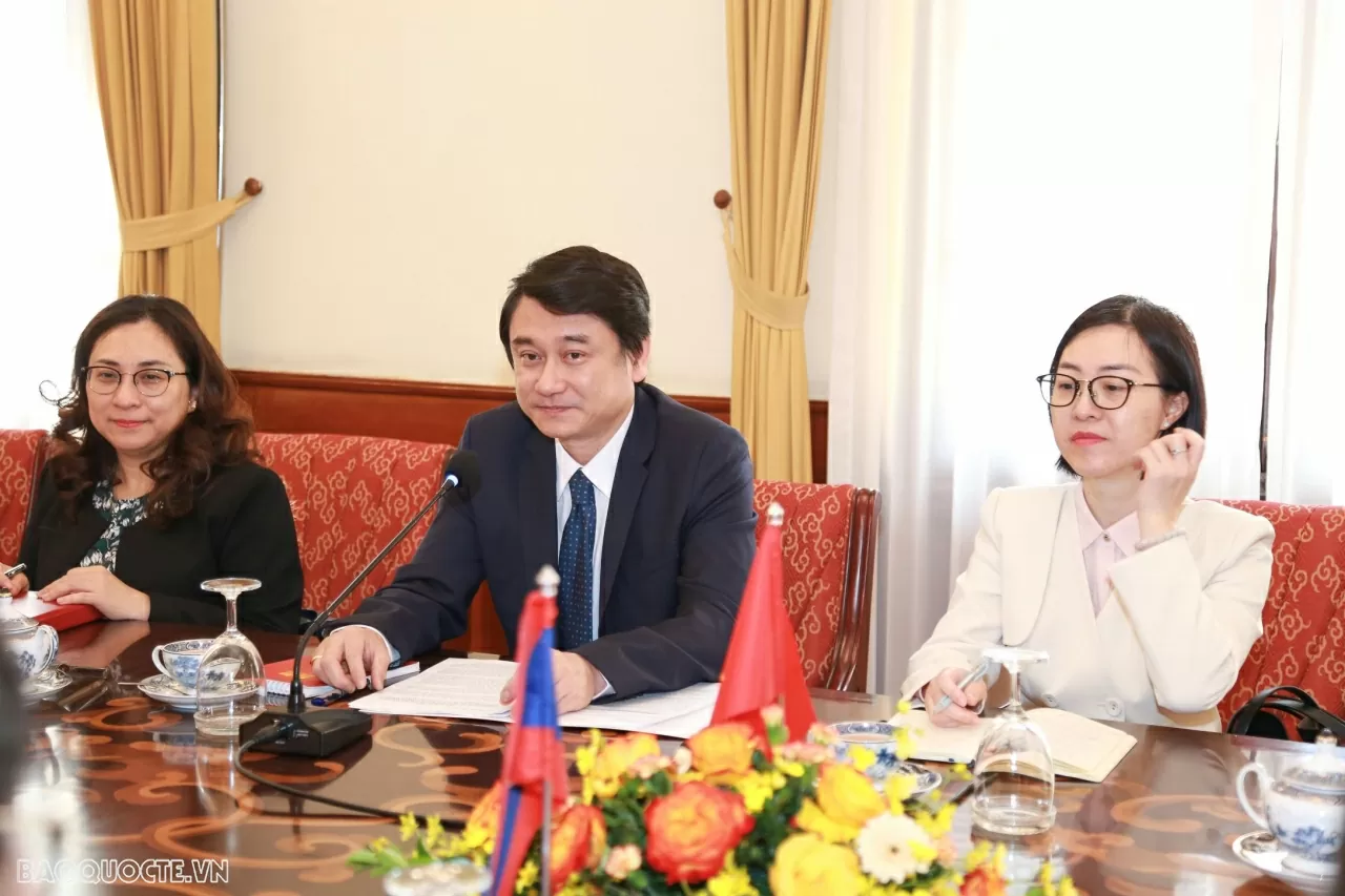 Thứ trưởng Ngoại giao Lê Anh Tuấn tiếp đoàn Vụ Kinh tế, Bộ Ngoại giao Lào