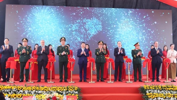 Khánh thành Khu biểu tượng tình đoàn kết, hữu nghị quốc tế tại Bảo tàng Lịch sử quân sự Việt Nam