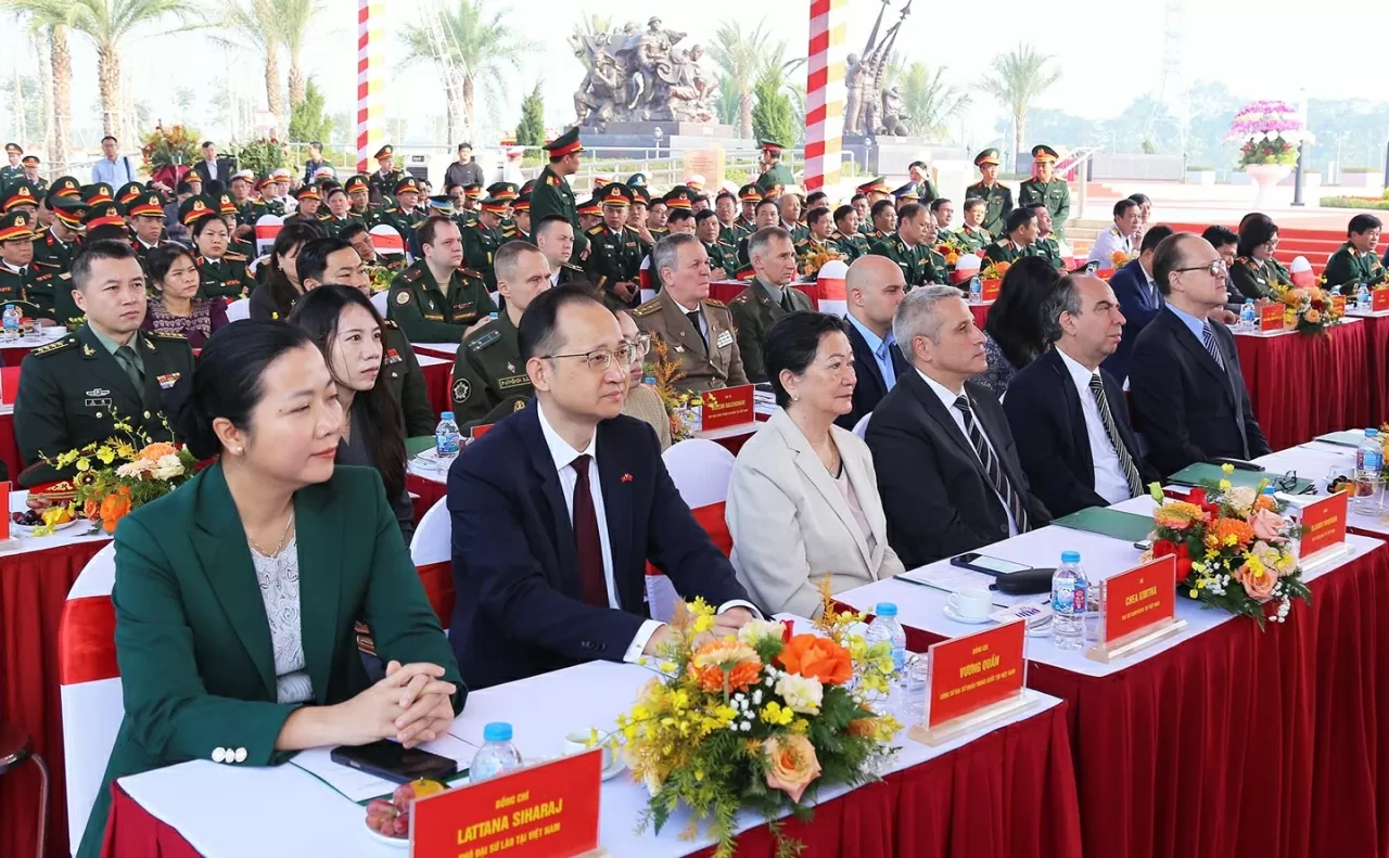 Khánh thành Khu biểu tượng tình đoàn kết, hữu nghị quốc tế tại Bảo tàng Lịch sử quân sự Việt Nam