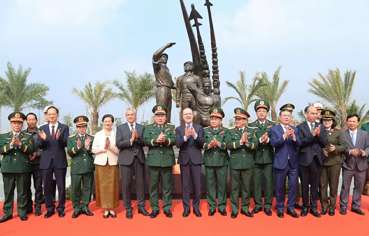 Khánh thành Khu biểu tượng tình đoàn kết, hữu nghị quốc tế tại Bảo tàng Lịch sử quân sự Việt Nam