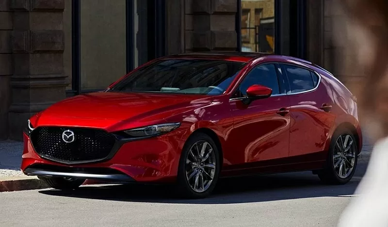 Mazda3 dẫn đầu phân khúc sedan cỡ C tháng 11/2025