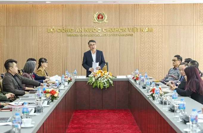 Định hình tiêu chuẩn quyền con người mới tại Liên hợp quốc và hàm ý chính sách cho Việt Nam Định hình tiêu chuẩn quyền con người mới tại Liên hợp quốc và hàm ý chính sách cho Việt Nam