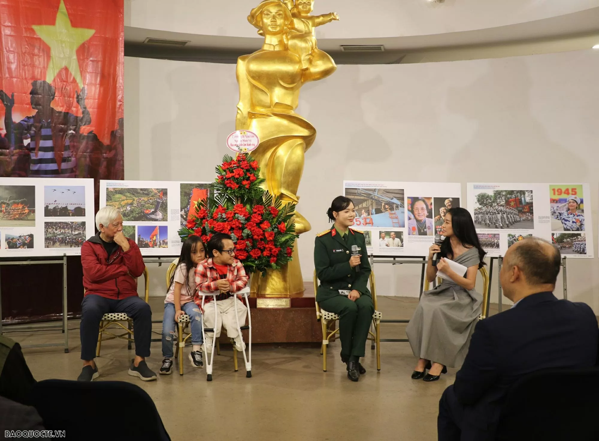 ra mắt sách một việt nam vững tin