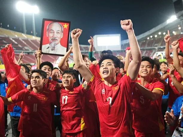 Hậu SEA Games 33, U22 Việt Nam chỉ được nghỉ 3 ngày Hậu SEA Games 33, U22 Việt Nam chỉ được nghỉ 3 ngày