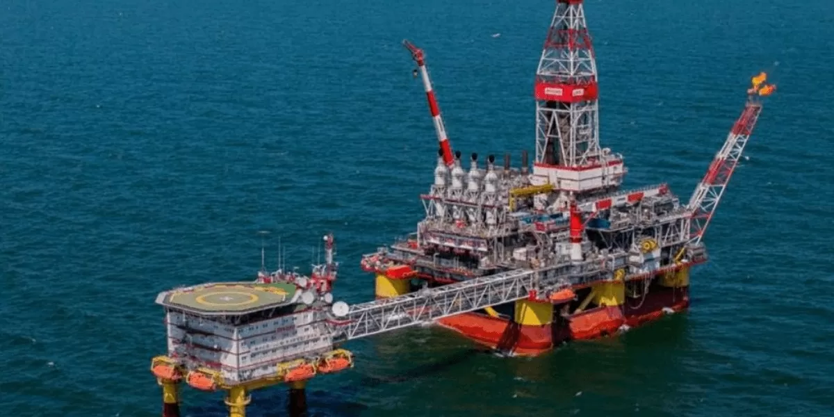 Nhắm vào cơ sở hạ tầng dầu mỏ của Moscow, Ukraine tấn công loạt giàn khoan dầu và tàu tuần tra Nga trên Biển Caspi