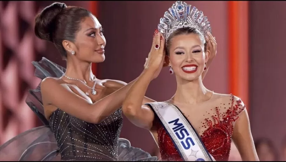 Yolina Lindquist đăng quang Miss Cosmo 2025. 