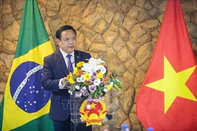 Đại sứ Việt Nam tại Brazil Bùi Văn Nghị phát biểu tại Gặp mặt Hữu nghị cuối năm 2025. Ảnh. Đại sứ quán Việt Nam tại Brazil cung cấp Đại sứ Việt Nam tại Brazil Bùi Văn Nghị phát biểu tại Gặp mặt Hữu nghị cuối năm 2025. Ảnh. Đại sứ quán Việt Nam tại Brazil cung cấp