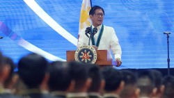 Trước những thách thức tại Biển Đông, Tổng thống Philippines kêu gọi quân đội tăng cường ý thức bảo vệ chủ quyền