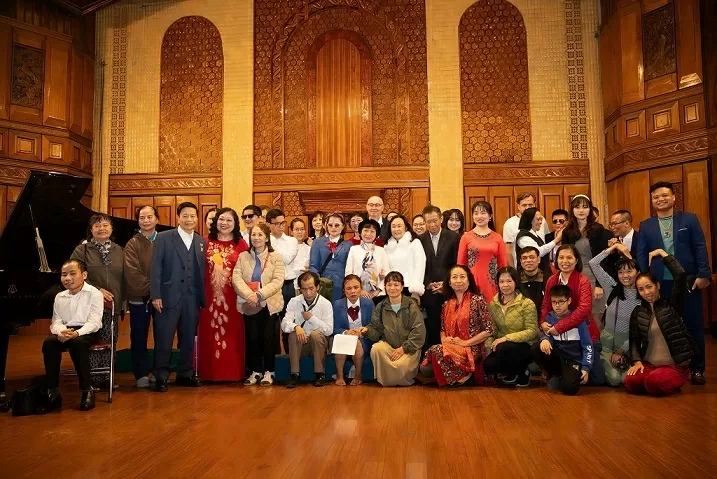 Hòa nhạc nguyện cầu hòa bình, hữu nghị và những lời chúc an lành