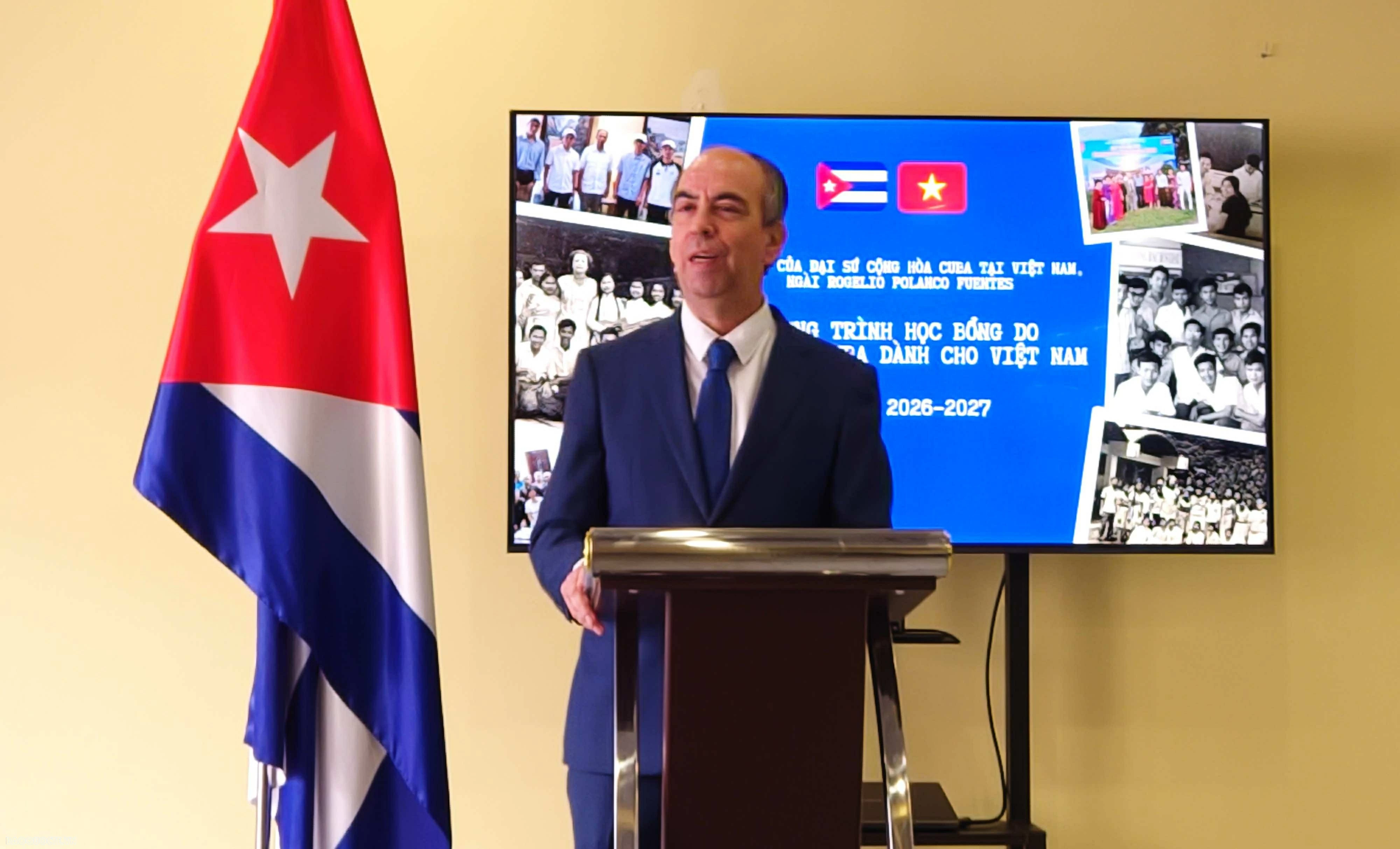 Cuba trao tặng 15 suất học bổng cho sinh viên Việt Nam