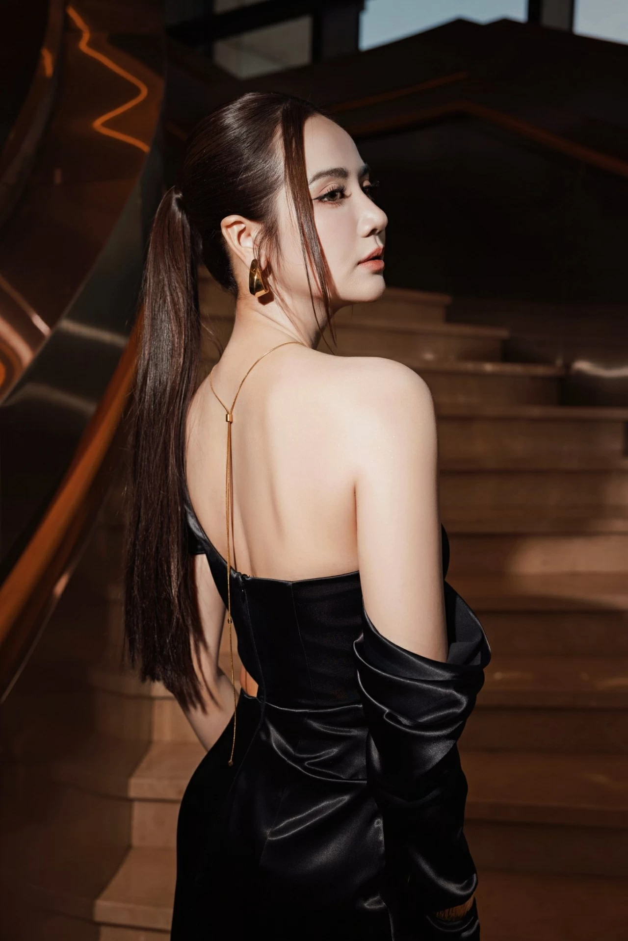 Nhan sắc Phan Minh Huyền