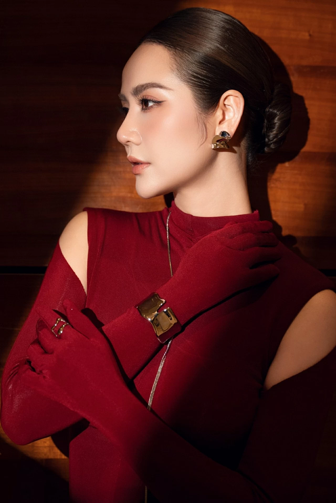 Nhan sắc Phan Minh Huyền