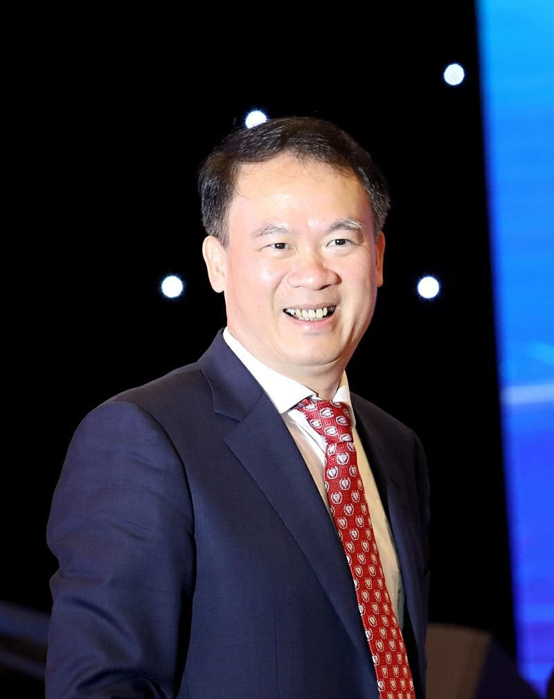 GS. TS. BS. Phạm Mạnh Hùng: “Tim mạch can thiệp Việt Nam vươn tầm thế giới” GS. TS. BS. Phạm Mạnh Hùng: “Tim mạch can thiệp Việt Nam vươn tầm thế giới”