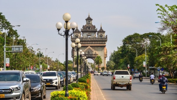 Điểm tin thế giới sáng 23/12: Thái Lan-Campuchia họp nối lại lệnh ngừng bắn, EU nói Trung Quốc quyết định 'phi lý', New Zealand-Ấn Độ ký FTA